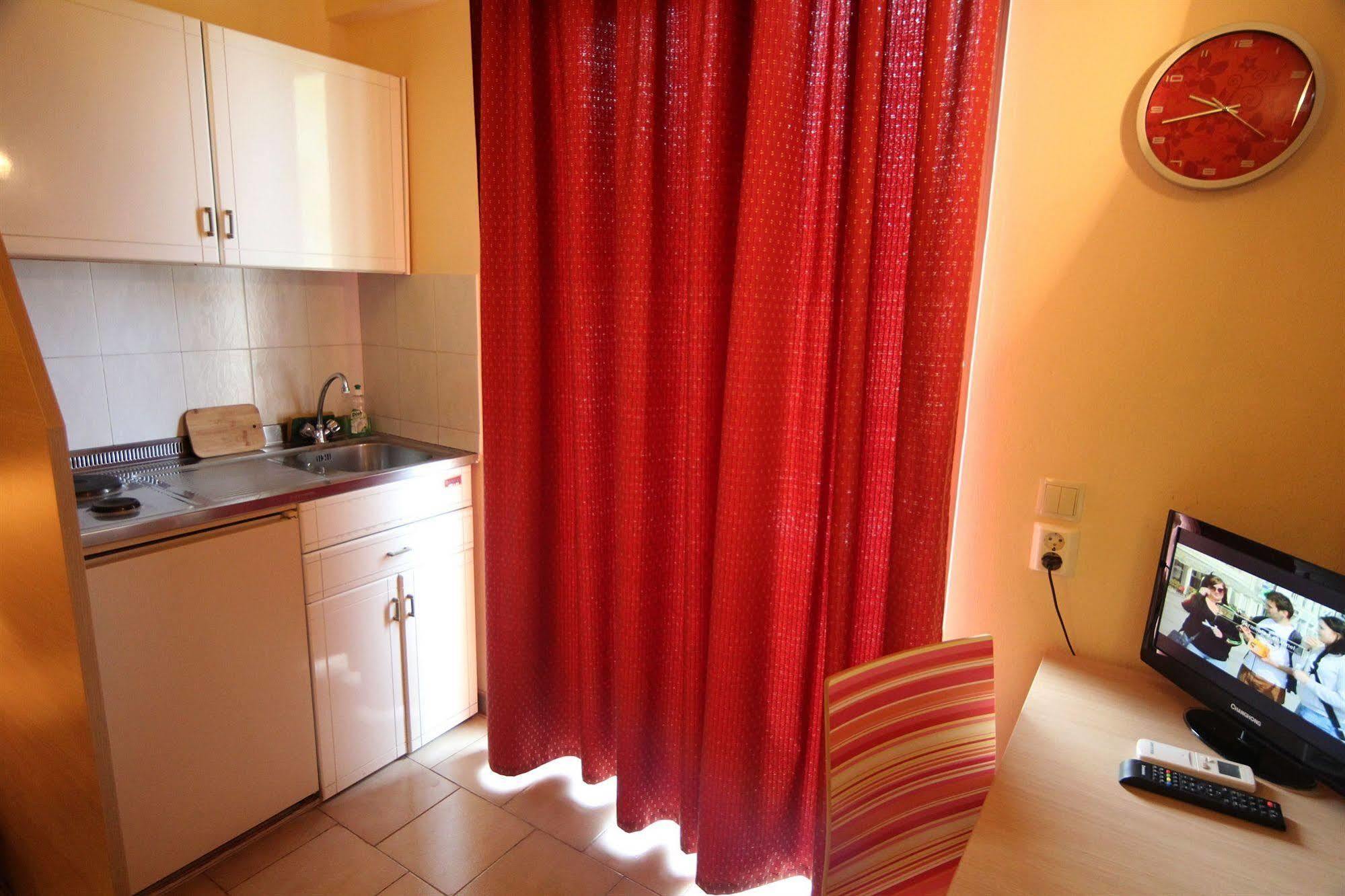 Philoxenia Hotel & Studios Rhodes City Exterior photo